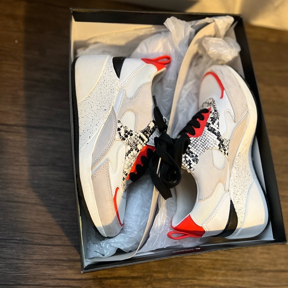 Wedge sneaker - Picture 1 of 8